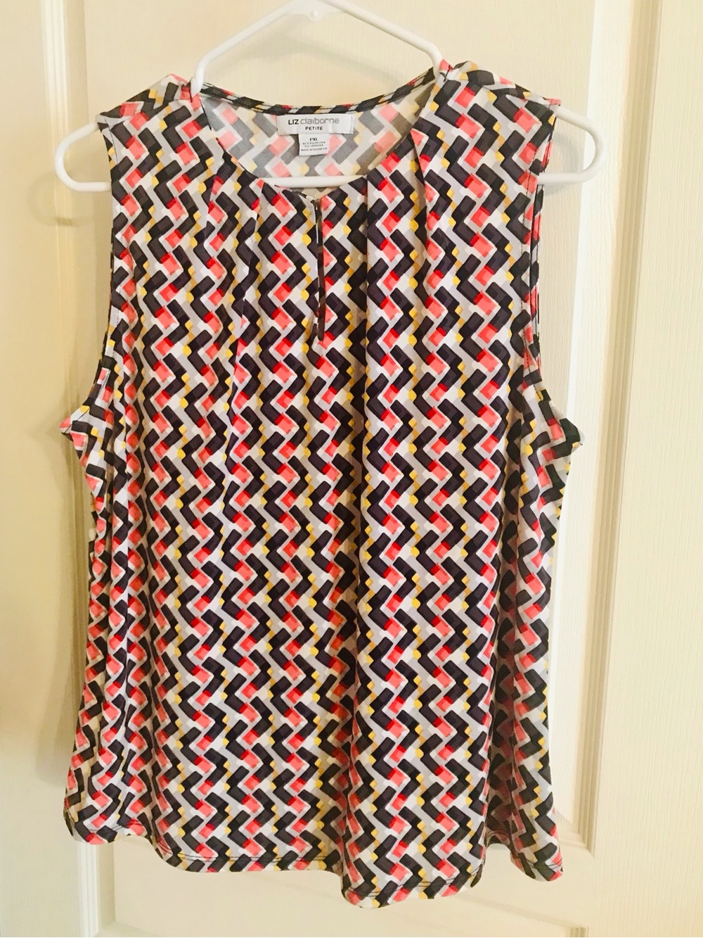 Liz Claiborne Black, White, Red & Yellow Geo-Print Sleeveless Top